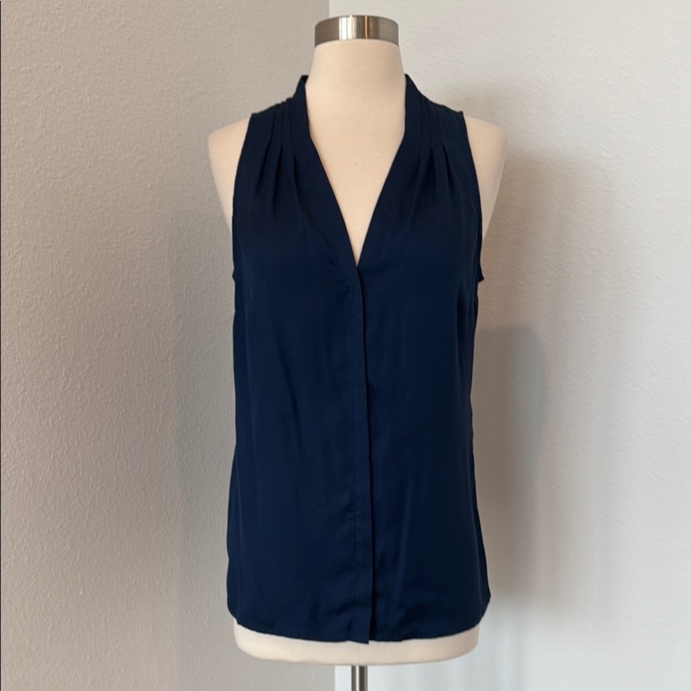 Banana Republic Factory Elegant Navy Patterned Sleeveless Top, Sz M